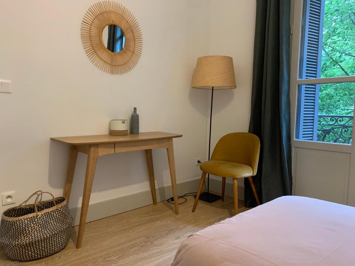 Nimes , Appartement Renove Dans Immeuble Classe. Kültér fotó