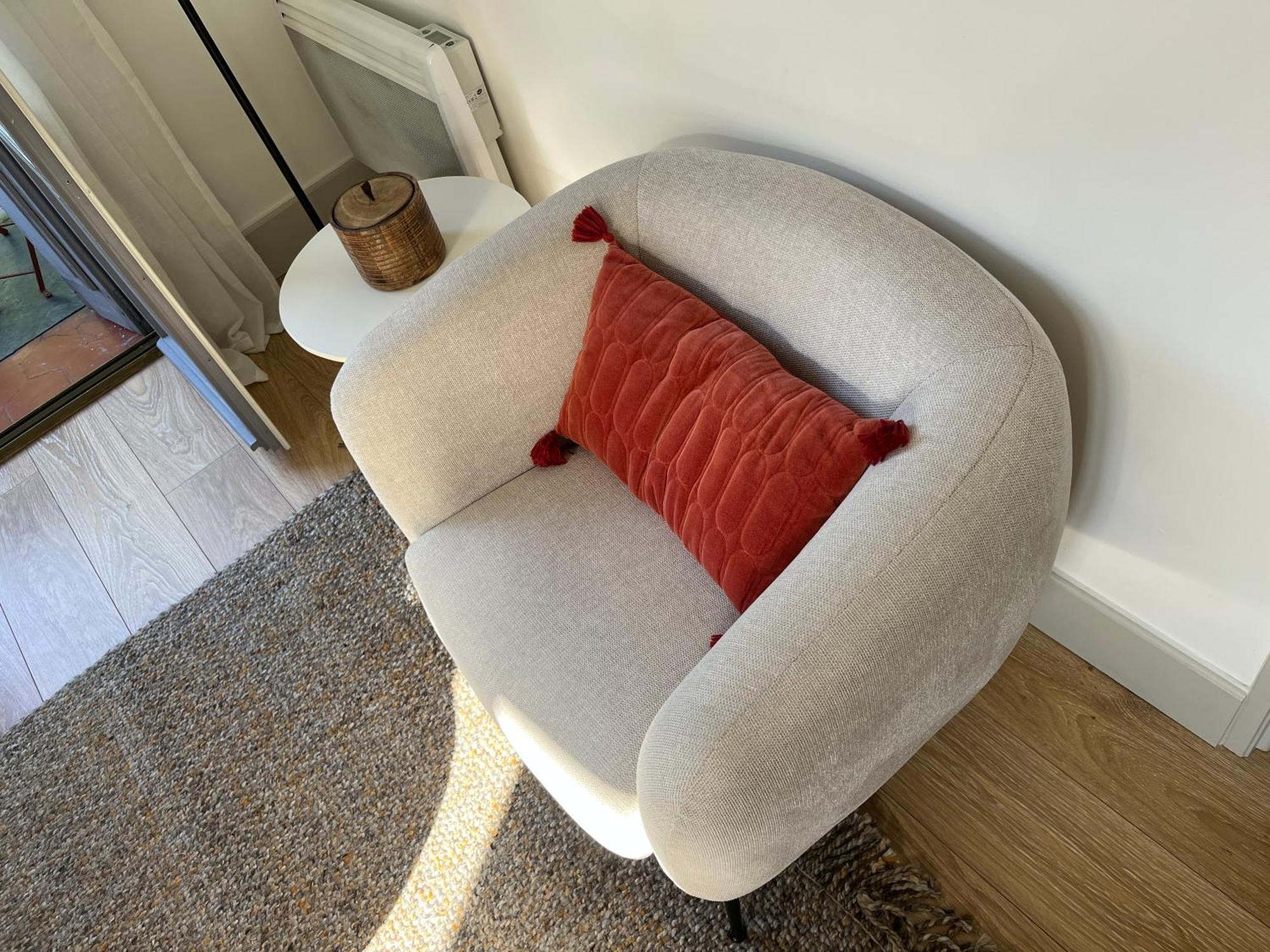 Nimes , Appartement Renove Dans Immeuble Classe. Kültér fotó